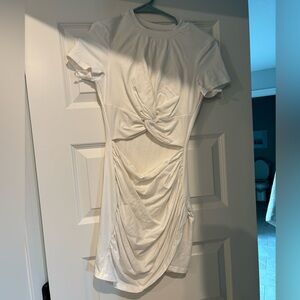 Super down dress. Cut out in the middle.